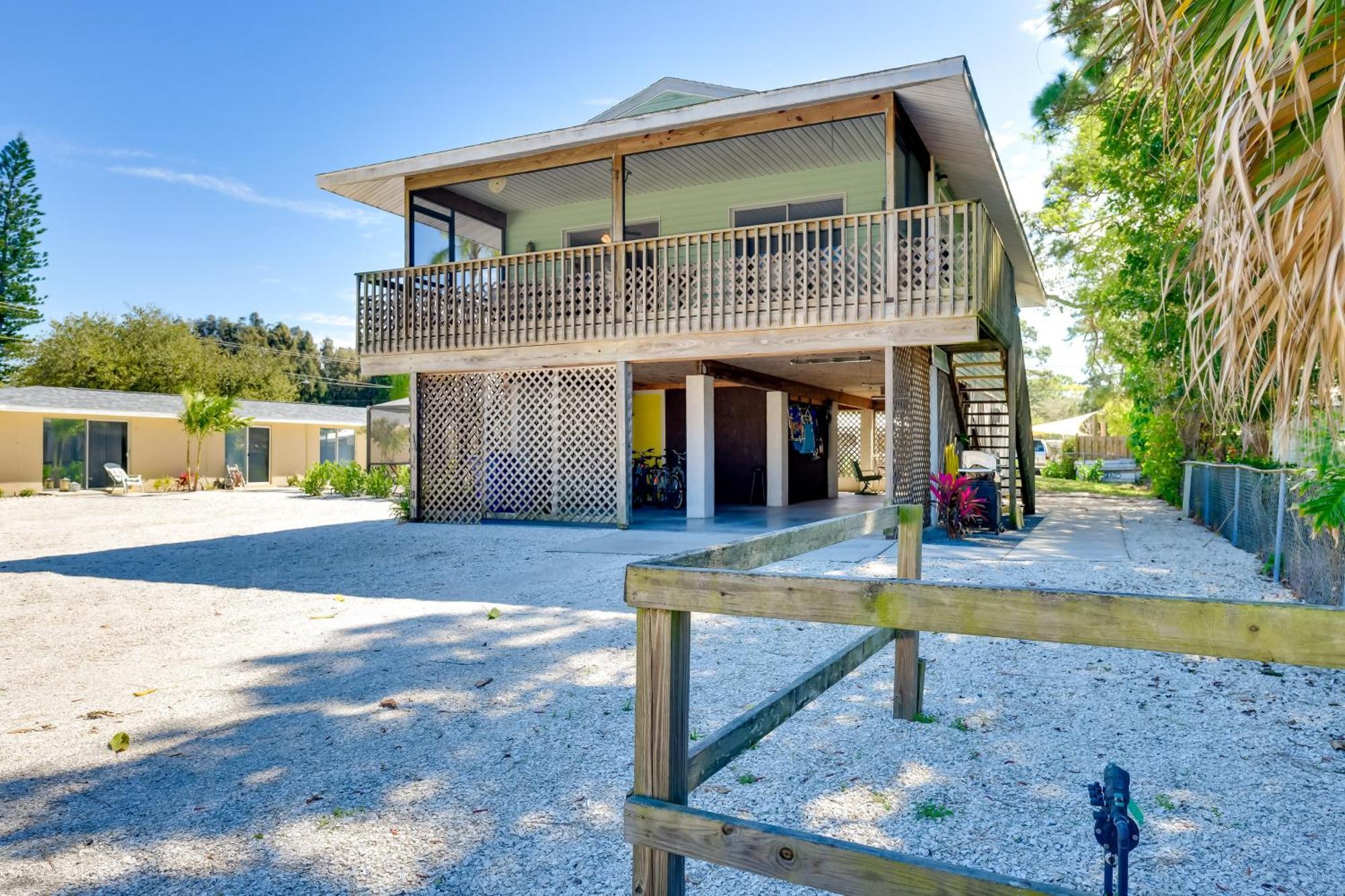 Coastal Oasis With Shared Pool, 2 Mi To Beach! Englewood Esterno foto