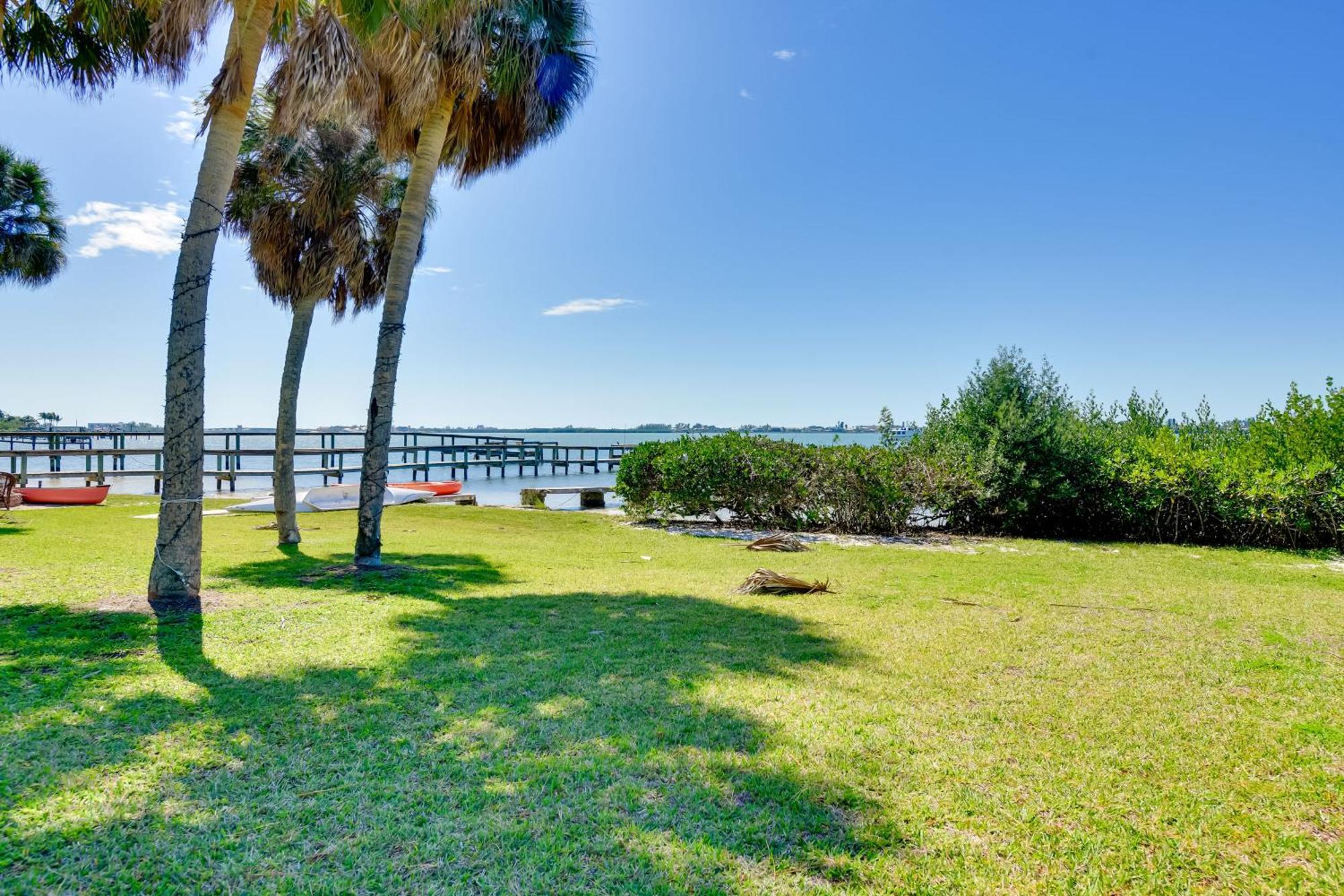 Coastal Oasis With Shared Pool, 2 Mi To Beach! Englewood Esterno foto