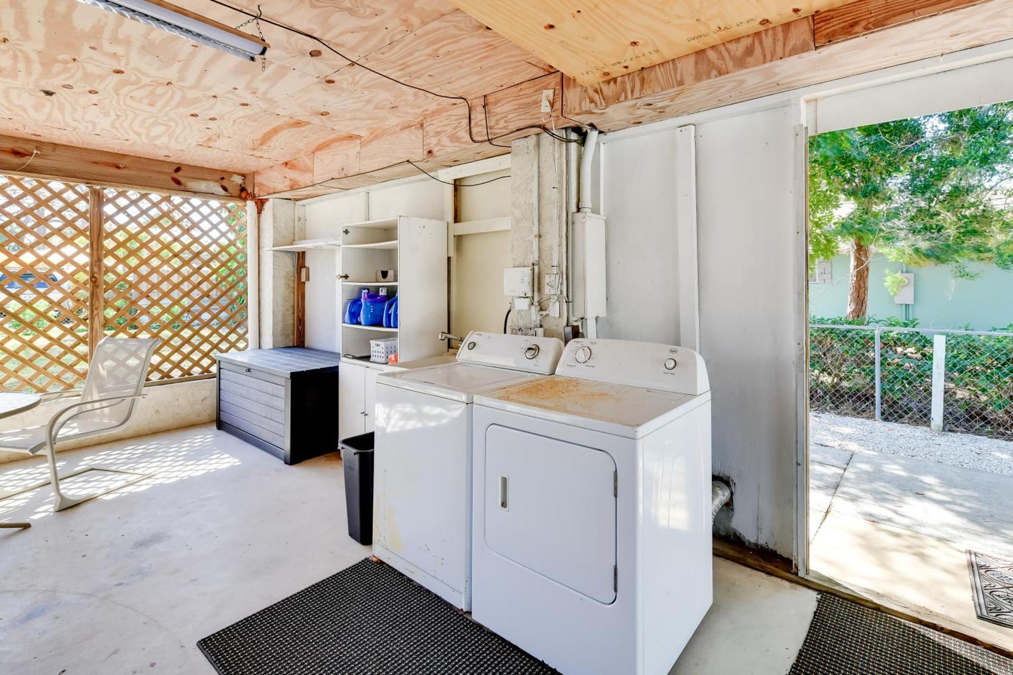 Coastal Oasis With Shared Pool, 2 Mi To Beach! Englewood Esterno foto