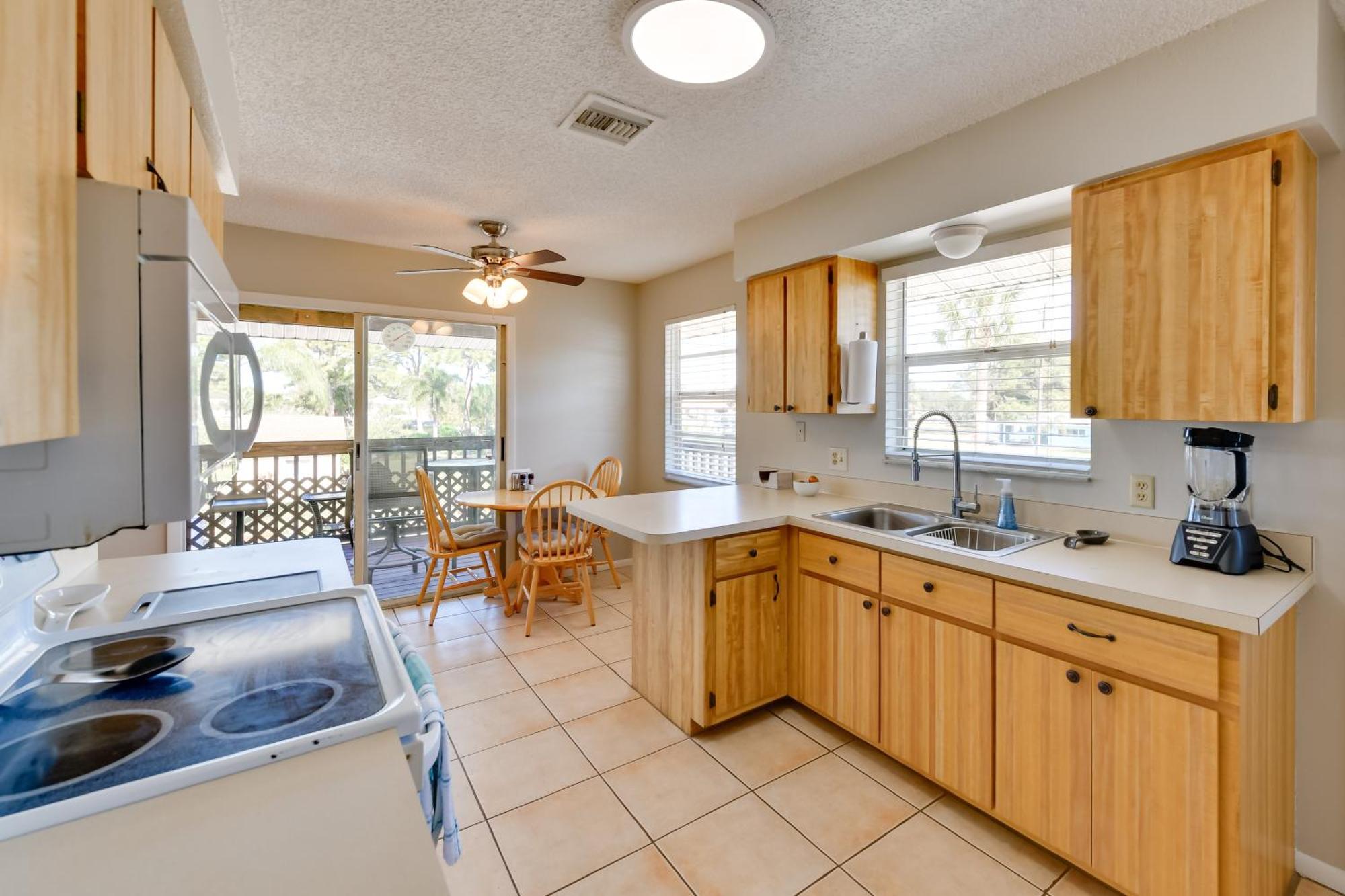 Coastal Oasis With Shared Pool, 2 Mi To Beach! Englewood Esterno foto
